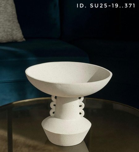 صحن فواكة حجر برجل